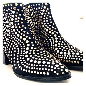 BRAND NEW: Vince CAMUTO Anke Boots